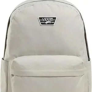 MOCHILA VANS CLASICA CON BOLSILLO FRONTAL COLOR GRIS CLARO VANS